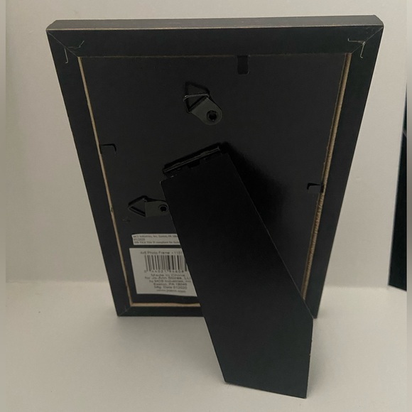 🆕 Distressed Dark Wood Photo Frame - 4” x 6” - Picture 3 of 3